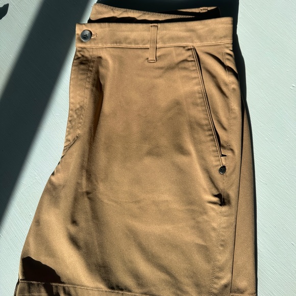Vuori Other - Vuori Meta Short 6” Size 36 Men’s Camel